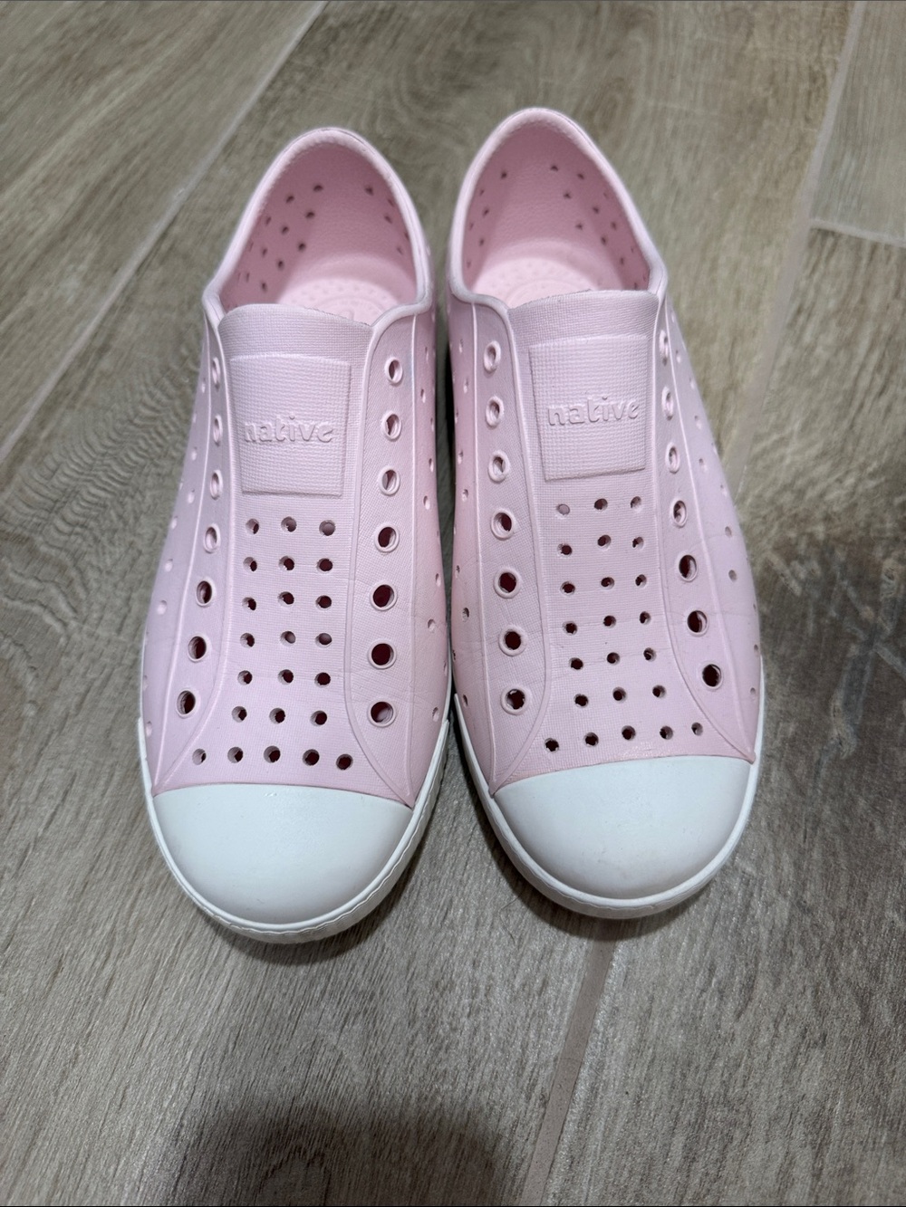 Native pink shoes